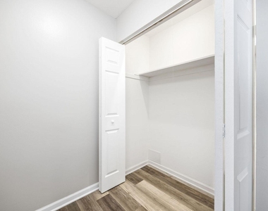 7834 95th Street - Photo Thumbnail 11