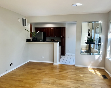 1560 E Chivalry Court - Photo Thumbnail 9