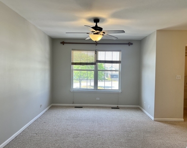 1560 E Chivalry Court - Photo Thumbnail 15