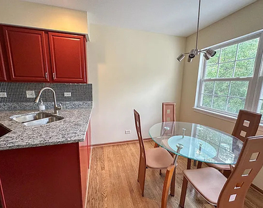 2462 Frost Drive - Photo Thumbnail 3