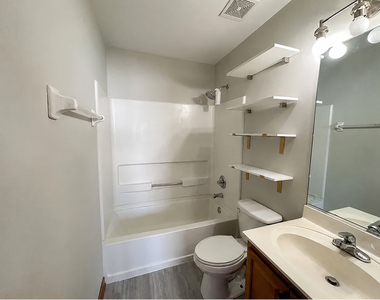 2462 Frost Drive - Photo Thumbnail 15