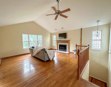 2462 Frost Drive - Photo Thumbnail 1