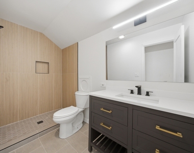 817 Illinois Avenue - Photo Thumbnail 10