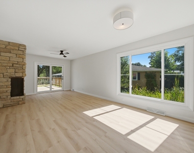 817 Illinois Avenue - Photo Thumbnail 4