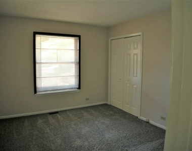 1514 Shepard Circle - Photo Thumbnail 10