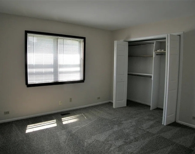 1514 Shepard Circle - Photo Thumbnail 9