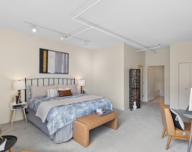 737 W Washington Boulevard - Photo Thumbnail 6