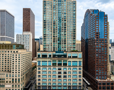 30 E Huron Street - Photo Thumbnail 13
