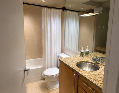 30 E Huron Street - Photo Thumbnail 8