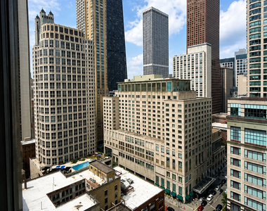 30 E Huron Street - Photo Thumbnail 16