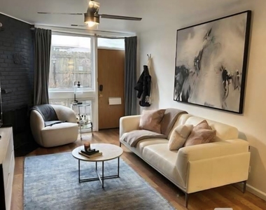 639 W Wellington Avenue - Photo Thumbnail 7
