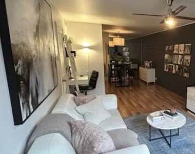 639 W Wellington Avenue - Photo Thumbnail 4