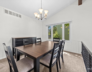1164 Evergreen Avenue - Photo Thumbnail 7