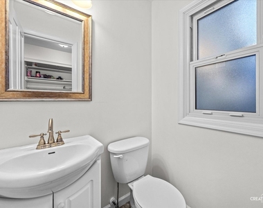 1164 Evergreen Avenue - Photo Thumbnail 16