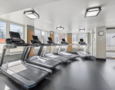 345 N Lasalle Street - Photo Thumbnail 15