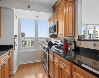 345 N Lasalle Street - Photo Thumbnail 6