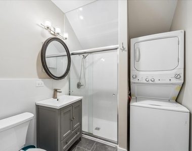 1619 Florence Avenue - Photo Thumbnail 8