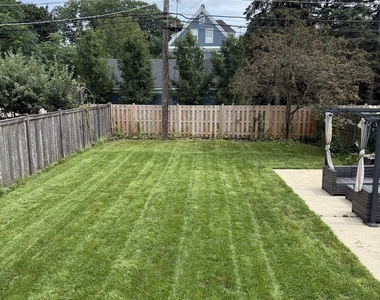 1619 Florence Avenue - Photo Thumbnail 11