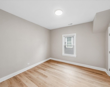 1619 Florence Avenue - Photo Thumbnail 7