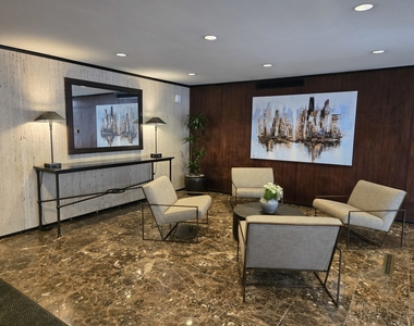 1 E Scott Street - Photo Thumbnail 8