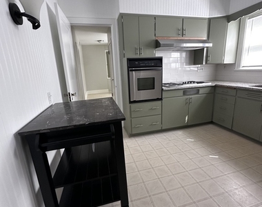 719 Taylor Street - Photo Thumbnail 18