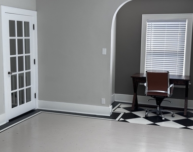 719 Taylor Street - Photo Thumbnail 5
