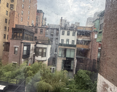 39 East 65th Street - Photo Thumbnail 3