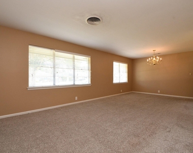 9006 Railton Street - Photo Thumbnail 10