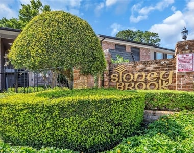 1800 Stoney Brook Drive - Photo Thumbnail 23