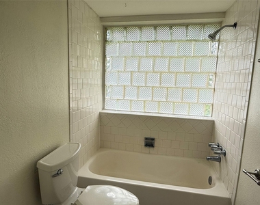 16402 Cavendish Drive - Photo Thumbnail 11