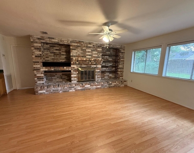 16402 Cavendish Drive - Photo Thumbnail 4