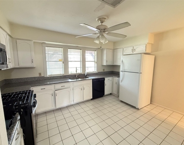 16402 Cavendish Drive - Photo Thumbnail 8