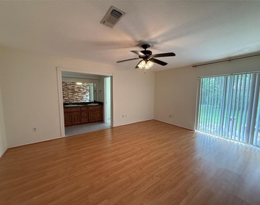 16402 Cavendish Drive - Photo Thumbnail 9