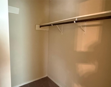 16402 Cavendish Drive - Photo Thumbnail 13