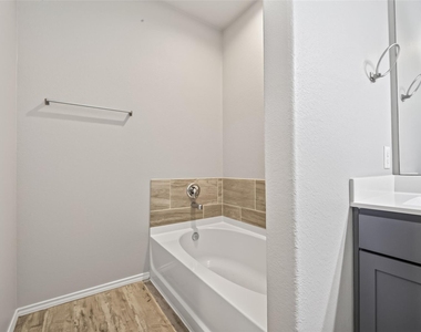 2314 Fallen Willow Court - Photo Thumbnail 24