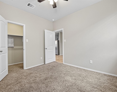 2314 Fallen Willow Court - Photo Thumbnail 14