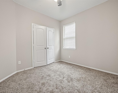 2314 Fallen Willow Court - Photo Thumbnail 8