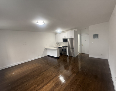 39 East 65th Street - Photo Thumbnail 5