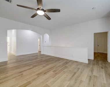 3550 Urban Woods Trail - Photo Thumbnail 13