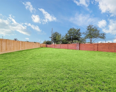 3550 Urban Woods Trail - Photo Thumbnail 24