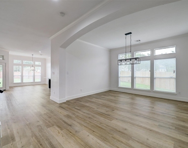 3550 Urban Woods Trail - Photo Thumbnail 5