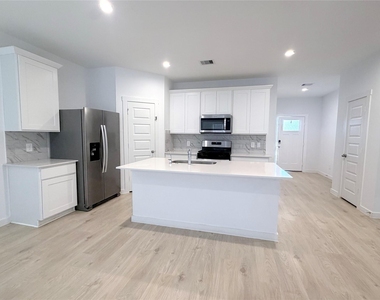 31722 Margaret Woods Lane - Photo Thumbnail 2