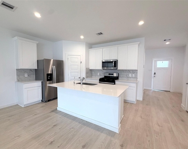 31722 Margaret Woods Lane - Photo Thumbnail 1