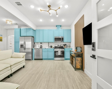 7103 Long Point Road - Photo Thumbnail 2