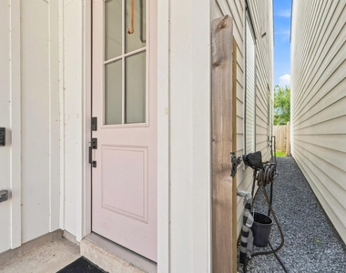2032 W Tidwell Road - Photo Thumbnail 4
