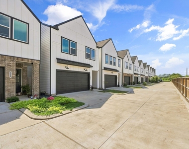 2032 W Tidwell Road - Photo Thumbnail 1
