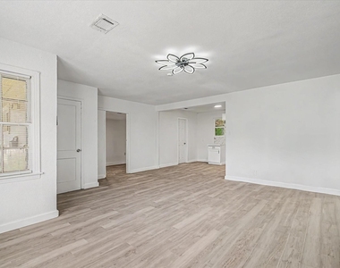 13331 Halifax Street - Photo Thumbnail 6