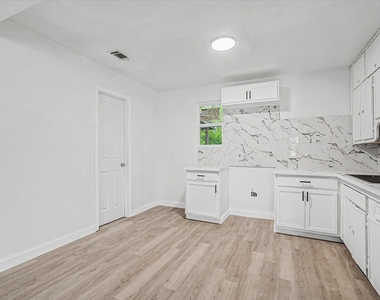 13331 Halifax Street - Photo Thumbnail 9