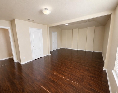20811 Dover Mist Ln - Photo Thumbnail 5