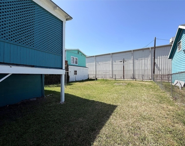 3716 Avenue K - Photo Thumbnail 5